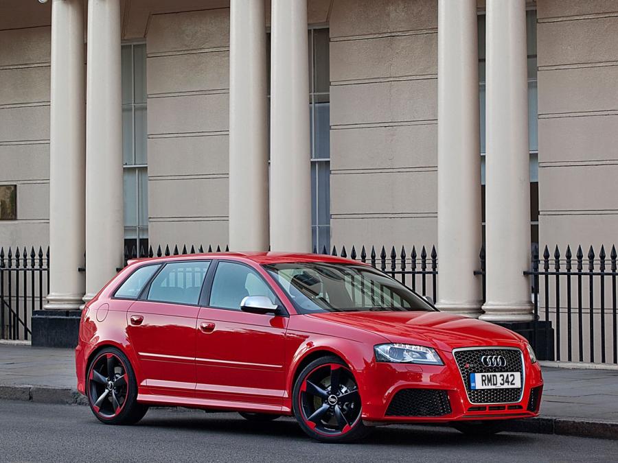  Audi RS3 Sportback (8PA) 2010 года  (UK) (фото 16 из 18)